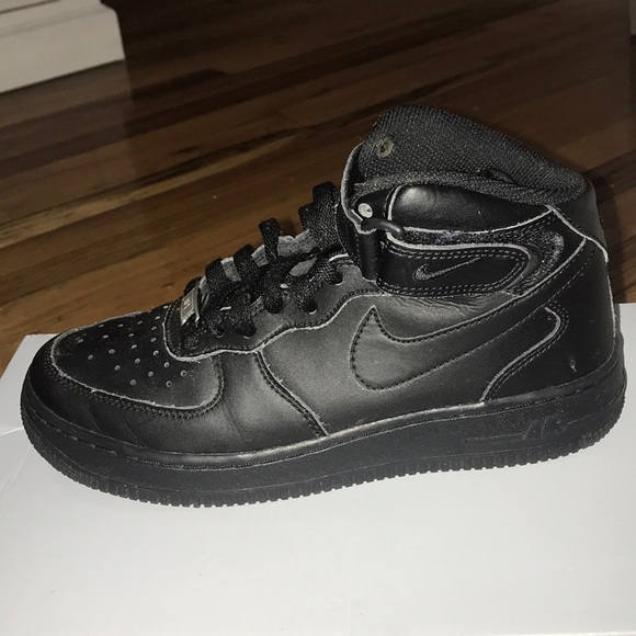 Black Air Force 1 - Picture 6 of 6